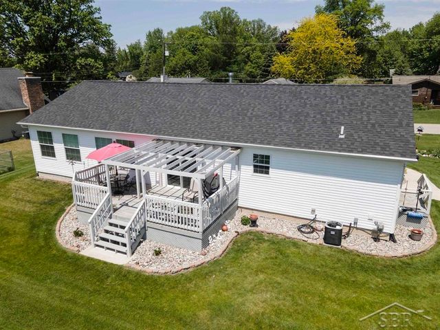 531 W Myrtle Street, Edenville Twp, MI 48657