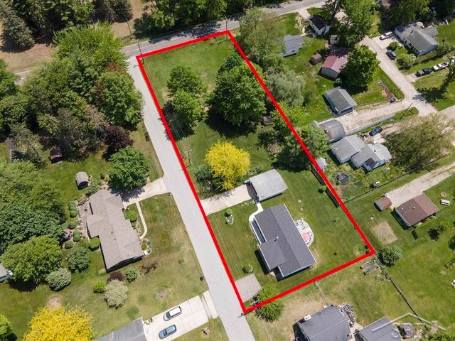 531 W Myrtle Street, Edenville Twp, MI 48657
