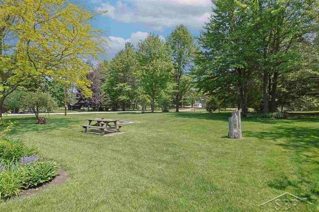 531 W Myrtle Street, Edenville Twp, MI 48657
