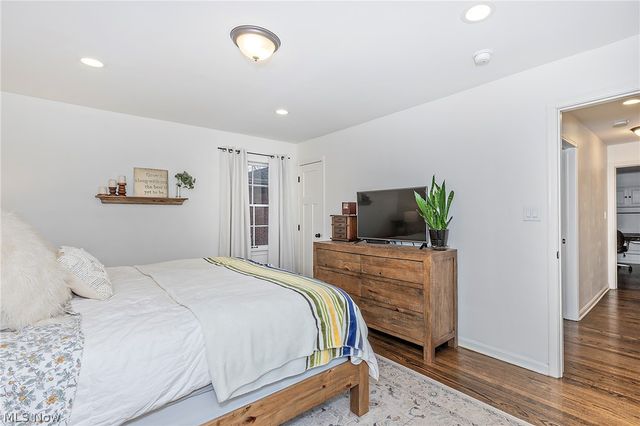 16237 Forest Hills Boulevard, Cleveland Heights, OH 44112