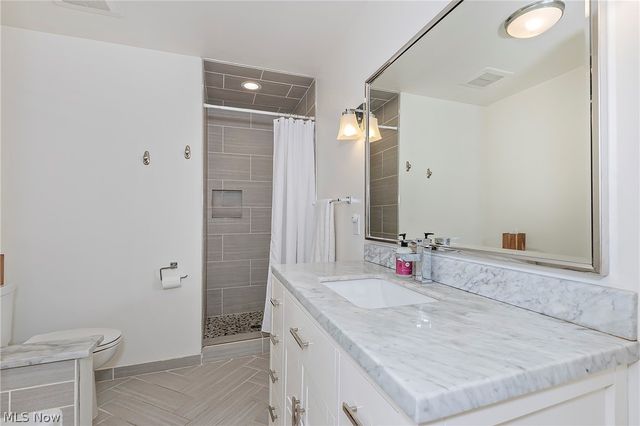 16237 Forest Hills Boulevard, Cleveland Heights, OH 44112