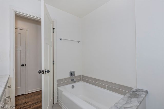 16237 Forest Hills Boulevard, Cleveland Heights, OH 44112