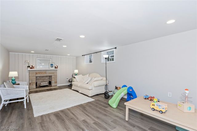 16237 Forest Hills Boulevard, Cleveland Heights, OH 44112