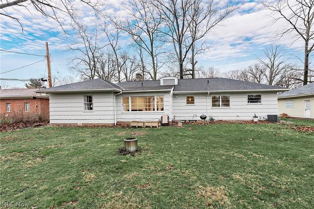 16237 Forest Hills Boulevard, Cleveland Heights, OH 44112