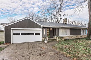16237 Forest Hills Boulevard, Cleveland Heights, OH 44112