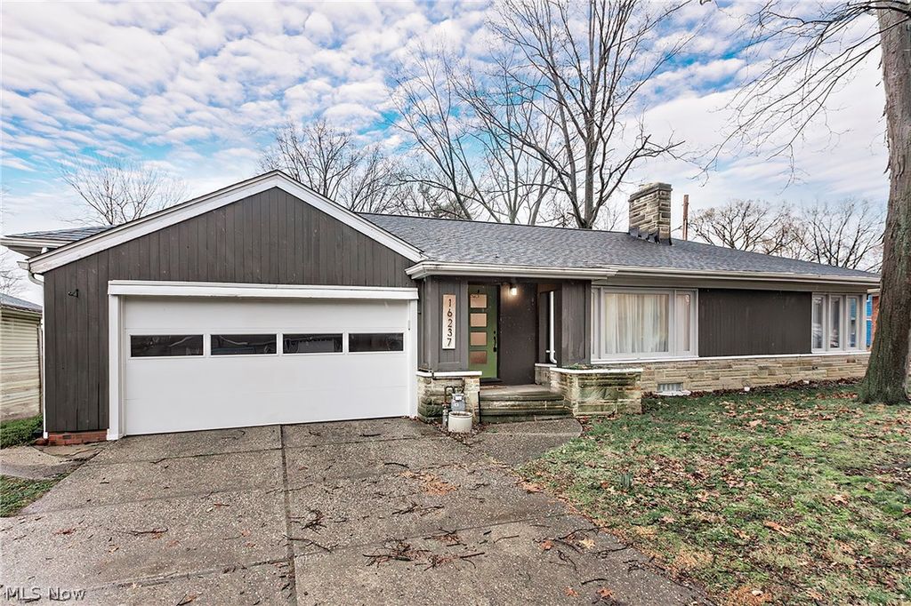 16237 Forest Hills Boulevard, Cleveland Heights, OH 44112