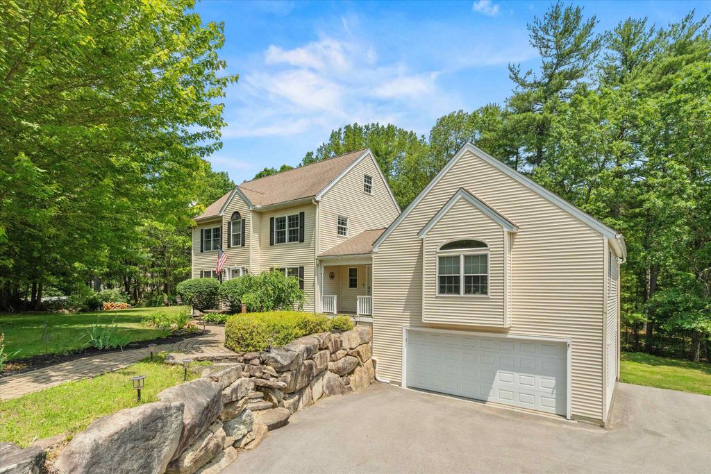16 Breakneck Road, Hudson, NH 03051