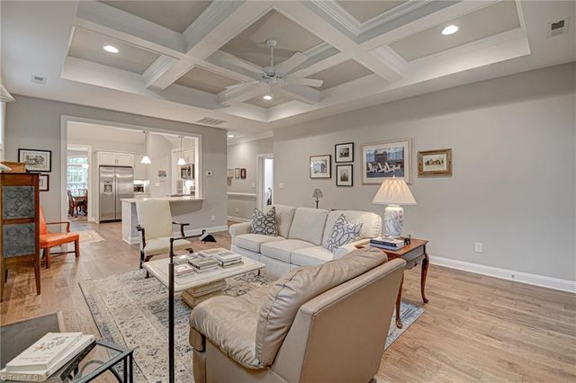 3739 Tanglewood Forest Drive, Clemmons, NC 27012