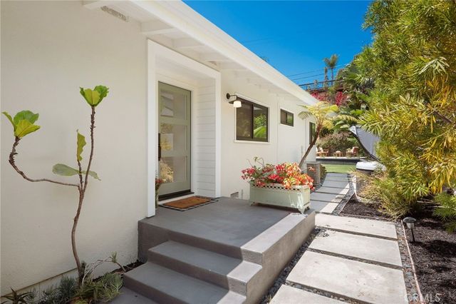 8231 W 83rd Street, Playa Del Rey, CA 90293