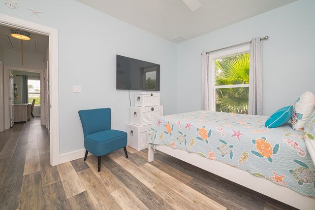208 Fulton Ave, Rockport, TX 78382