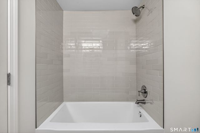 37 Hewitt Road B6, Stonington, CT 06355