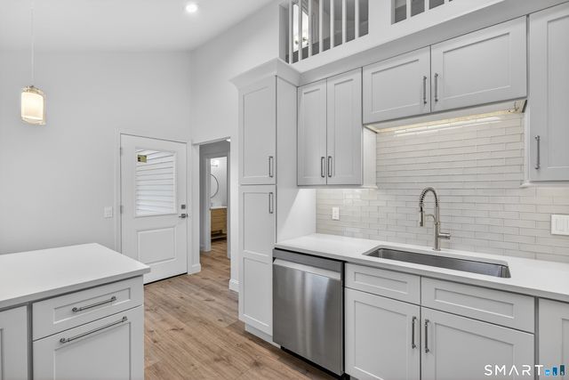 37 Hewitt Road B6, Stonington, CT 06355