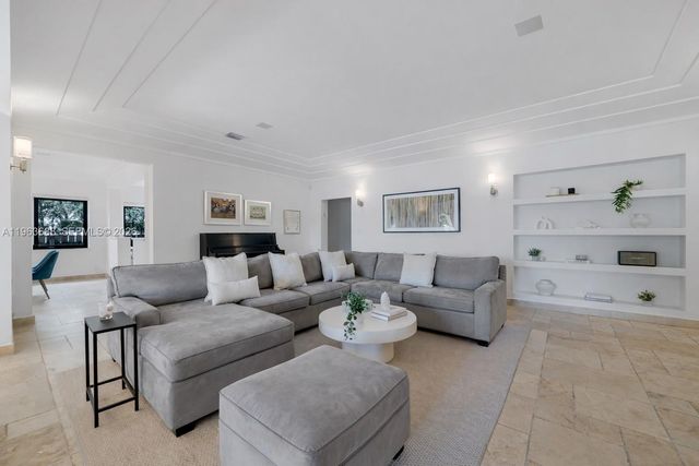 744 Lakeview Dr, Miami Beach, FL 33140