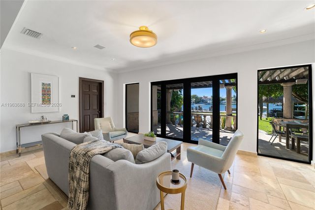 744 Lakeview Dr, Miami Beach, FL 33140