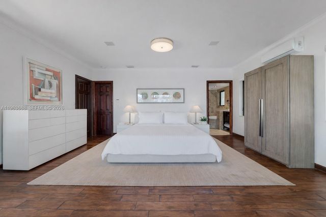 744 Lakeview Dr, Miami Beach, FL 33140