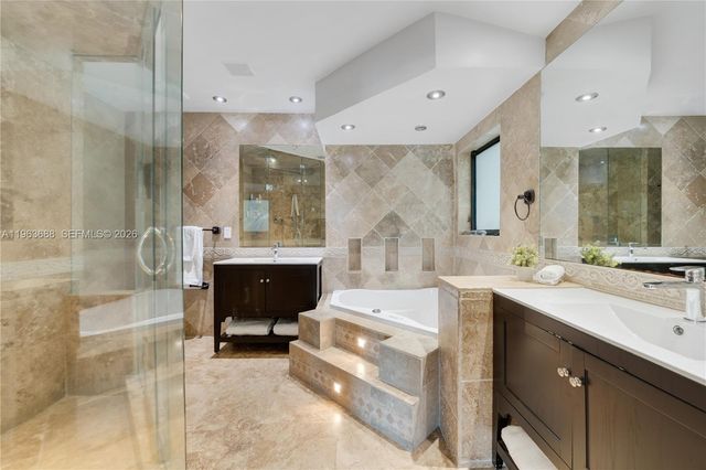 744 Lakeview Dr, Miami Beach, FL 33140