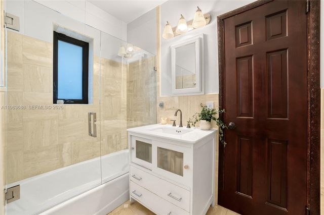 744 Lakeview Dr, Miami Beach, FL 33140