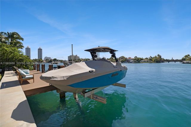 744 Lakeview Dr, Miami Beach, FL 33140