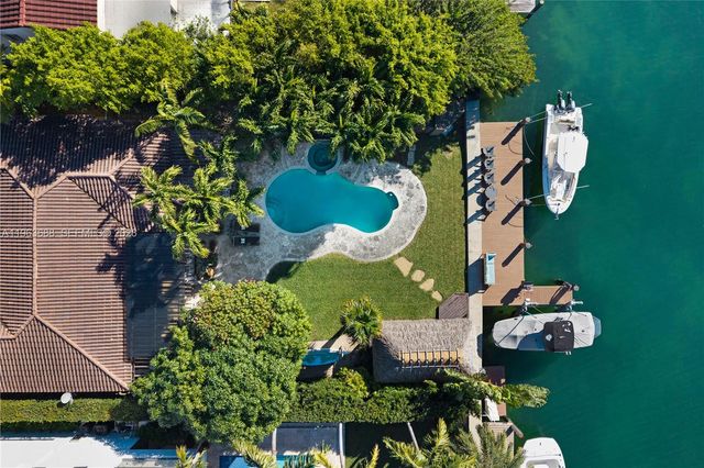 744 Lakeview Dr, Miami Beach, FL 33140