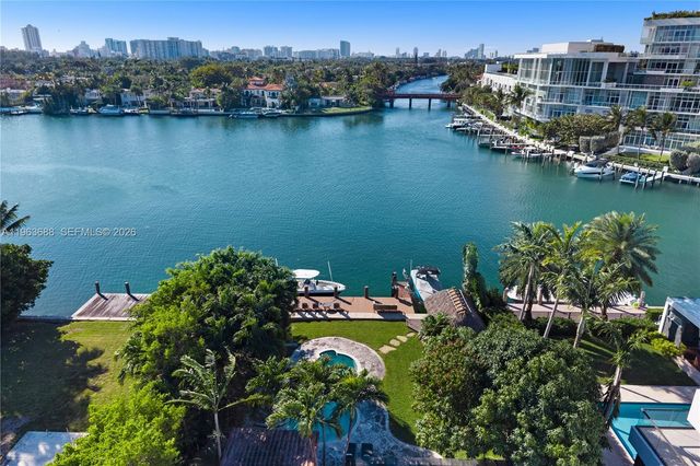 744 Lakeview Dr, Miami Beach, FL 33140