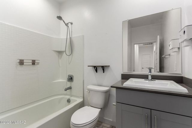 12727 E Joffroy Drive, Vail, AZ 85641