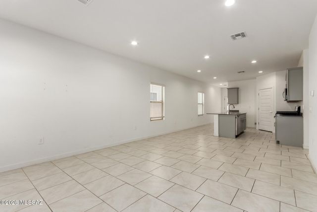 12727 E Joffroy Drive, Vail, AZ 85641