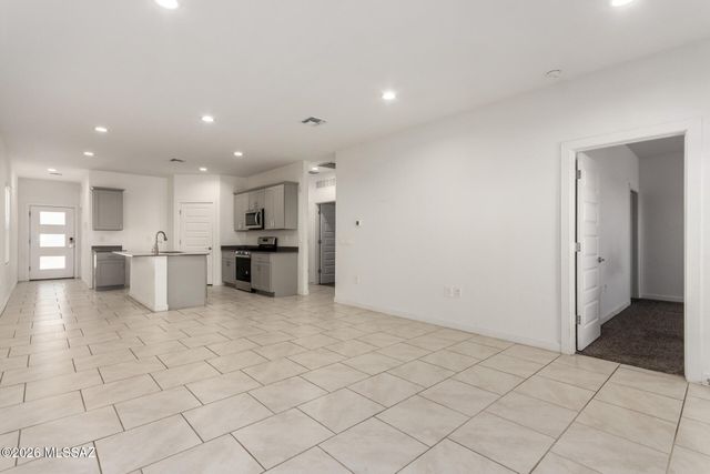 12727 E Joffroy Drive, Vail, AZ 85641