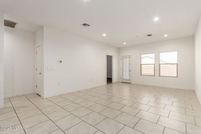 12727 E Joffroy Drive, Vail, AZ 85641