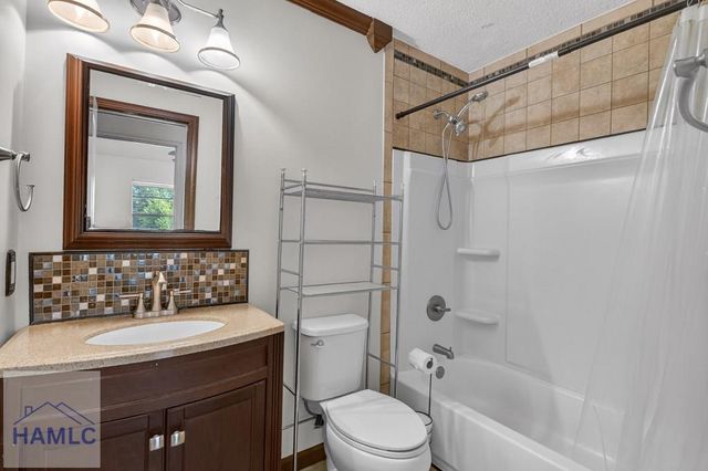 241 Deerwood Drive, Hinesville, GA 31313