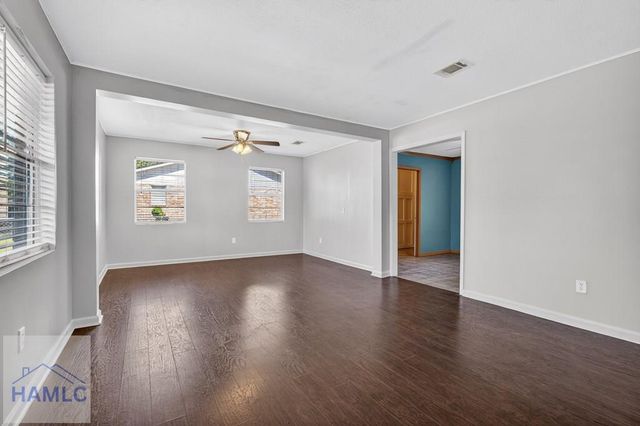 241 Deerwood Drive, Hinesville, GA 31313