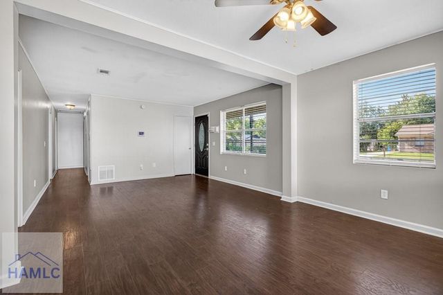 241 Deerwood Drive, Hinesville, GA 31313