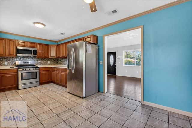 241 Deerwood Drive, Hinesville, GA 31313