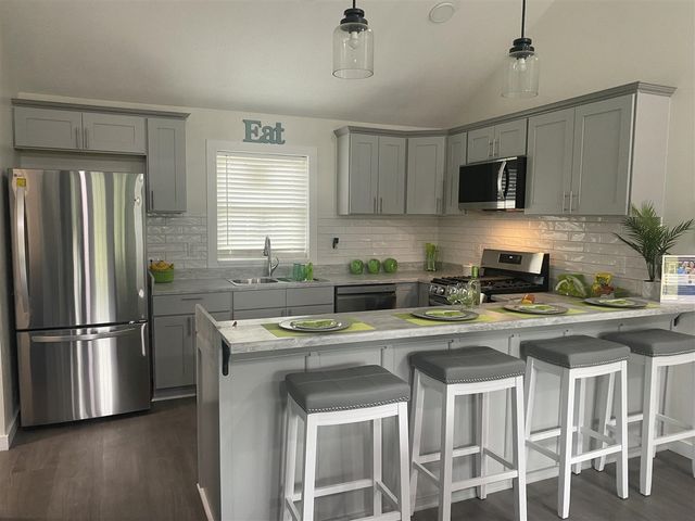 253 Greenwood Avenue, Battle Creek, MI 49037