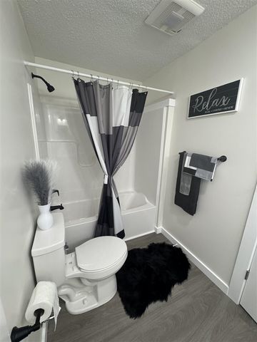 253 Greenwood Avenue, Battle Creek, MI 49037