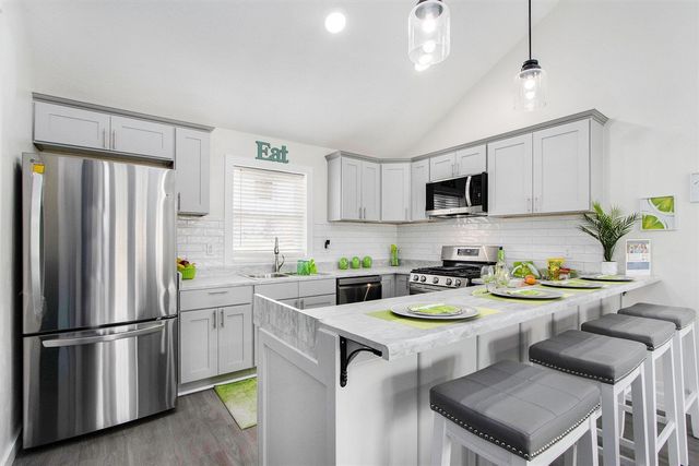 253 Greenwood Avenue, Battle Creek, MI 49037