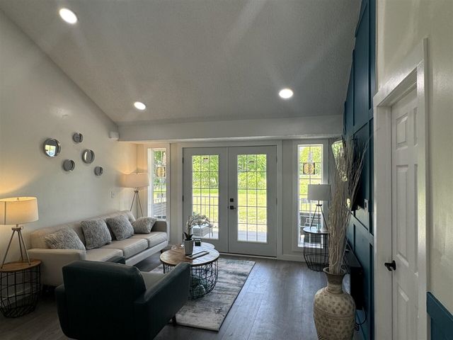 253 Greenwood Avenue, Battle Creek, MI 49037