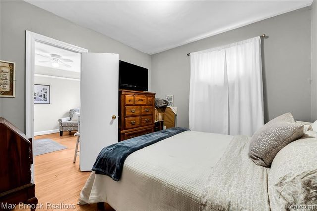 2208 Avondale Street, Sylvan Lake, MI 48320