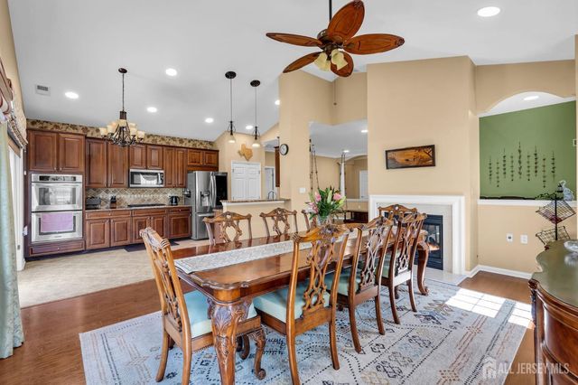 10 Nappa Court, Monroe, NJ 08831