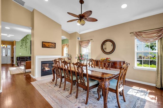 10 Nappa Court, Monroe, NJ 08831