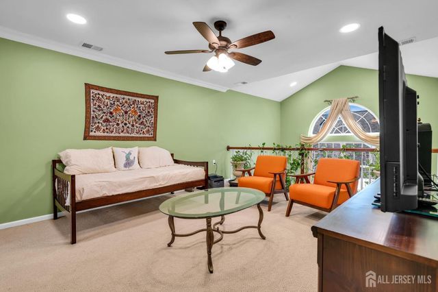 10 Nappa Court, Monroe, NJ 08831