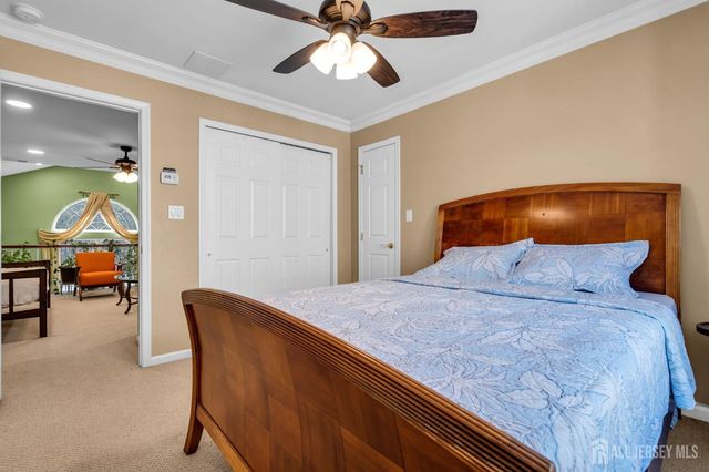 10 Nappa Court, Monroe, NJ 08831