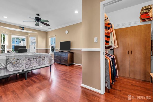 10 Nappa Court, Monroe, NJ 08831