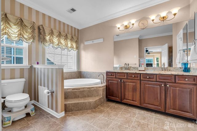10 Nappa Court, Monroe, NJ 08831