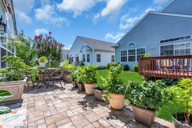 10 Nappa Court, Monroe, NJ 08831