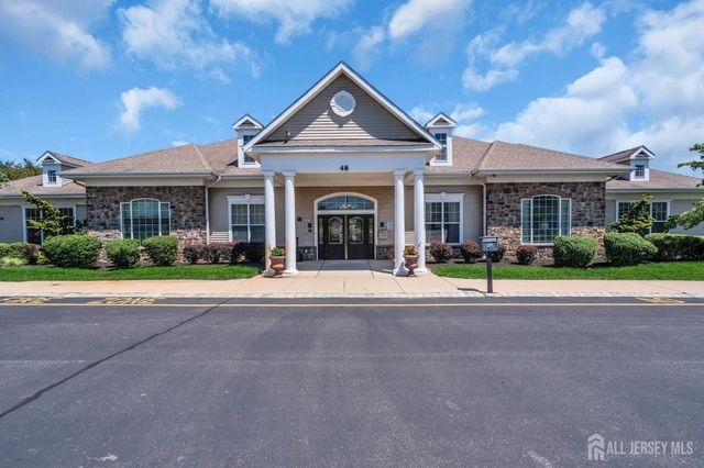 10 Nappa Court, Monroe, NJ 08831