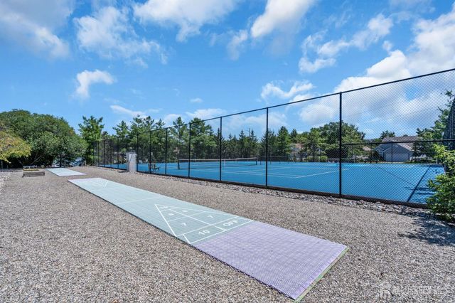 10 Nappa Court, Monroe, NJ 08831