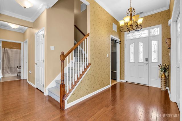 10 Nappa Court, Monroe, NJ 08831