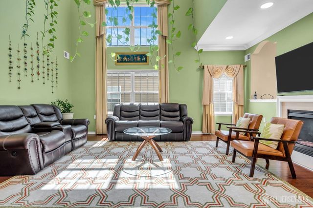 10 Nappa Court, Monroe, NJ 08831