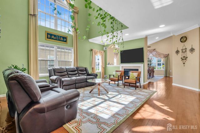 10 Nappa Court, Monroe, NJ 08831