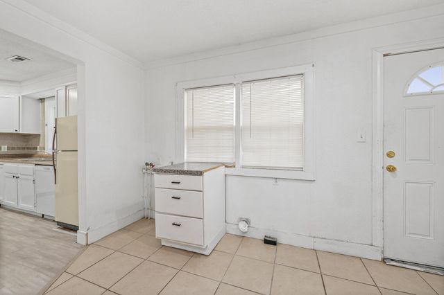 1939 S Ida St, Wichita, KS 67211